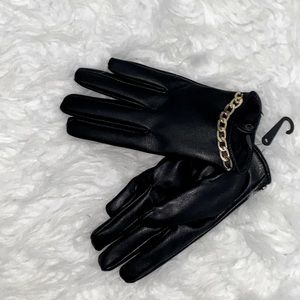 Leather gloves